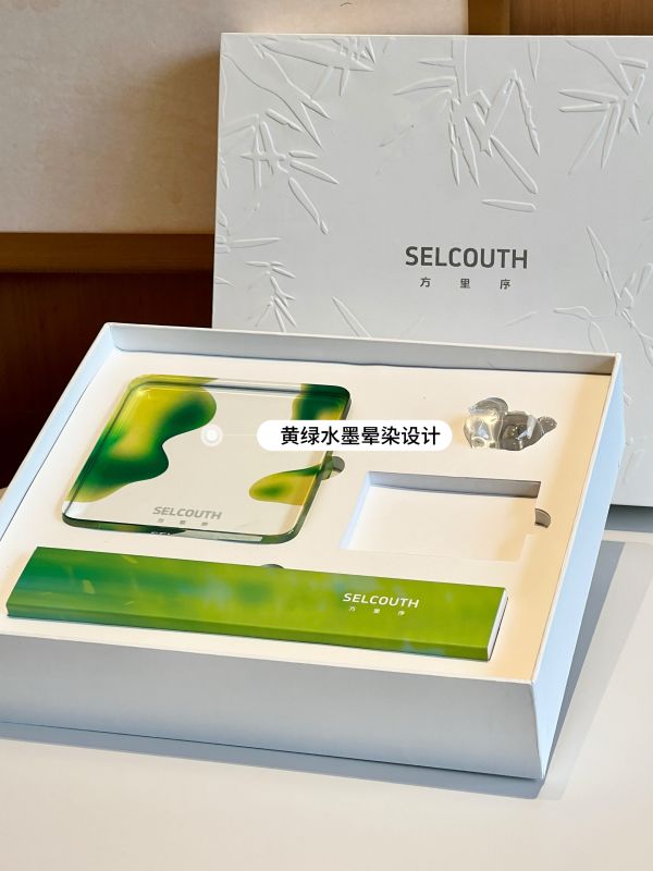 Luxury Crystal Incense Burner with Horse Figurine &ndash; Executive Gift Set for Client Appreciation & Annual Dinner Souvenir Singapore