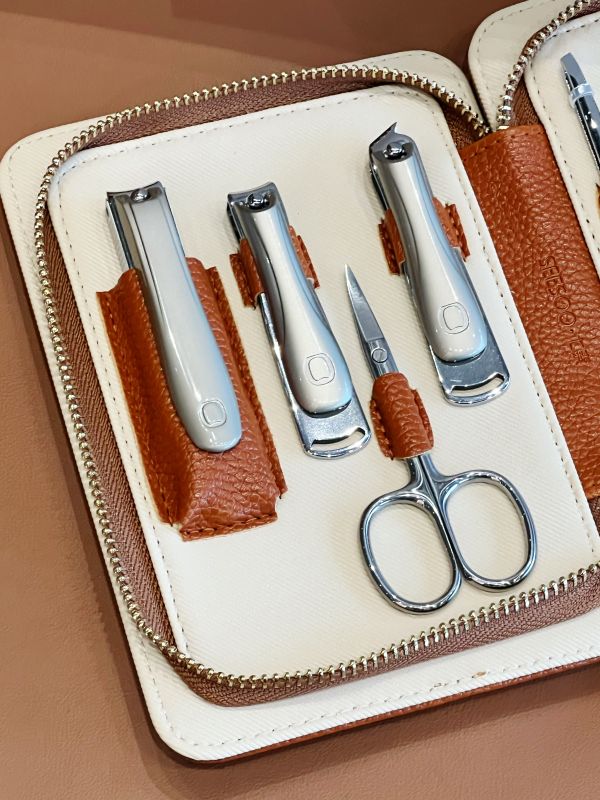 Luxury 10‑Piece Manicure Set with Leather Case & Crab Voucher &ndash; Executive Gift Set for Client Appreciation & Annual Dinner Souvenir Singapore
