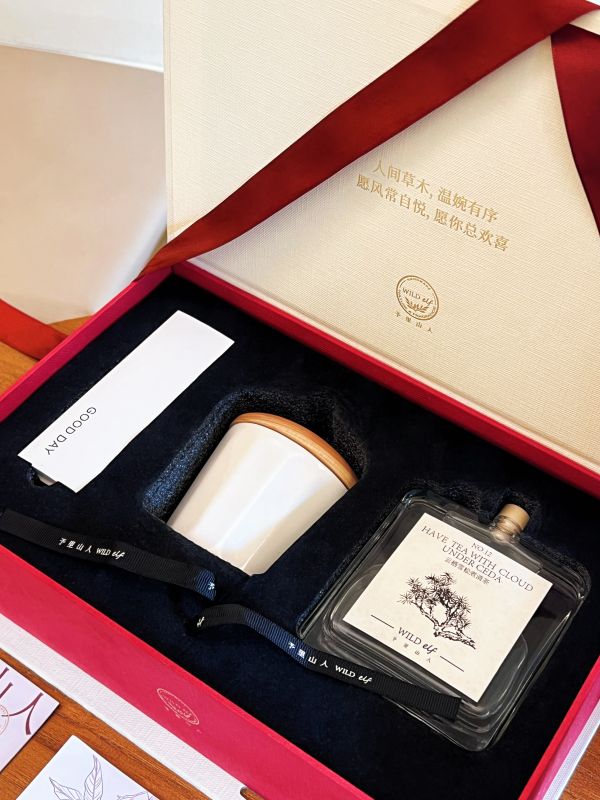 Premium Reed Diffuser & Scented Candle Gift Set &ndash; Red & White Elegant Box for Client Appreciation & Staff Rewards 