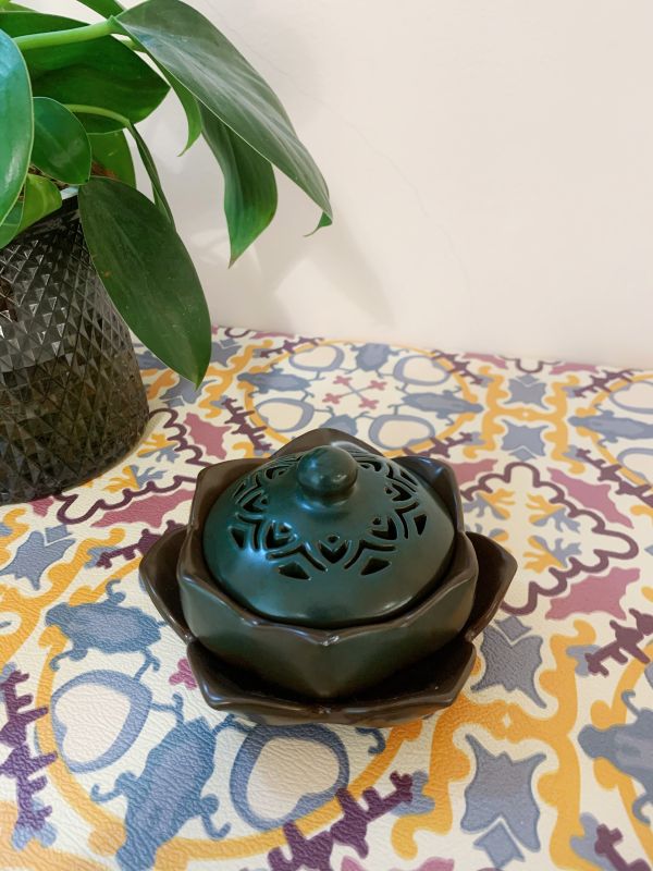 Premium Lotus Incense Burner &ndash; Zen Ceramic Incense Holder for Client Appreciation & Staff Rewards 