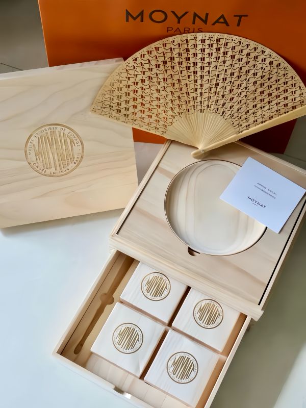 MOYNAT Wooden Mid-Autumn Gift Box | Best Corporate Gift Supplier Malaysia Singapore 2026