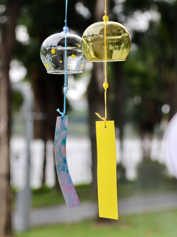 Golden Gilt Folding Fan &ndash; The Art of Affordable Elegance in Corporate Gifting