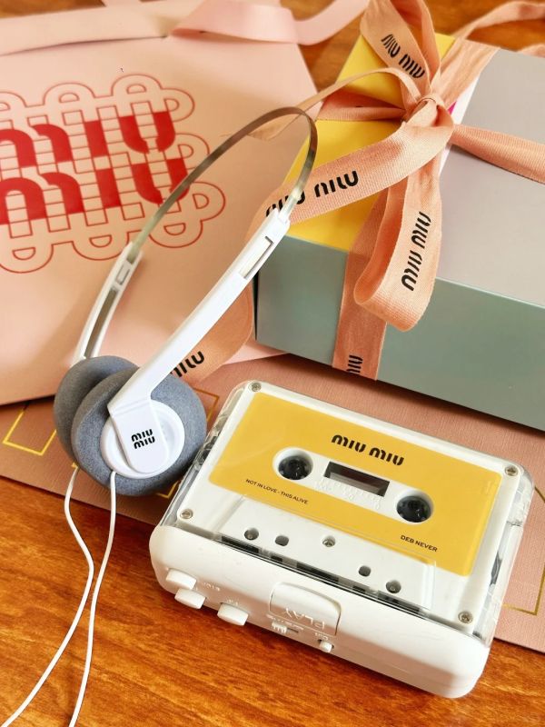 The Gift of Nostalgia &ndash; A Soundtrack for Corporate Appreciation