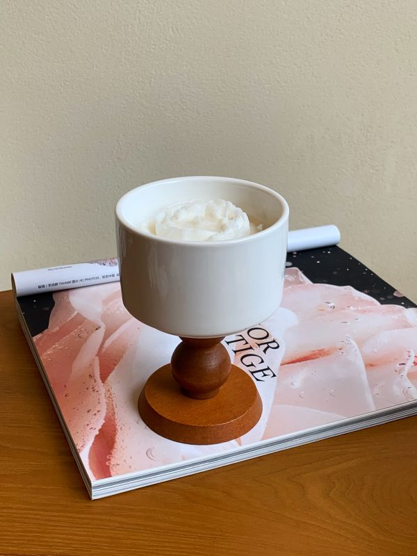 The Art of the French Camellia Candle &ndash; Beauty, Fragrance, and Artisan Craftsmanship