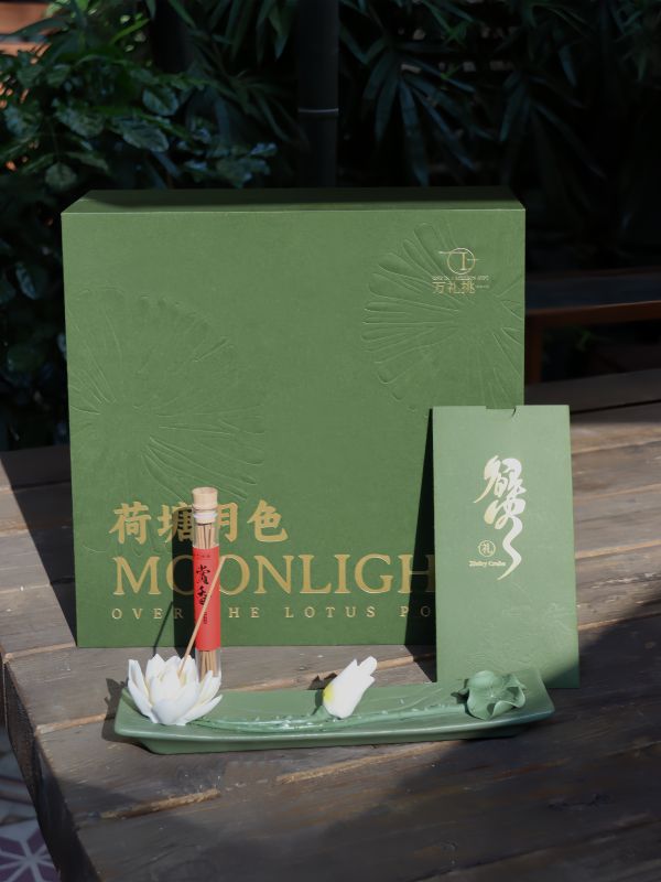 Restaurant Group Delights VIPs with Custom Lotus Crab Hampers for Mid-Autumn