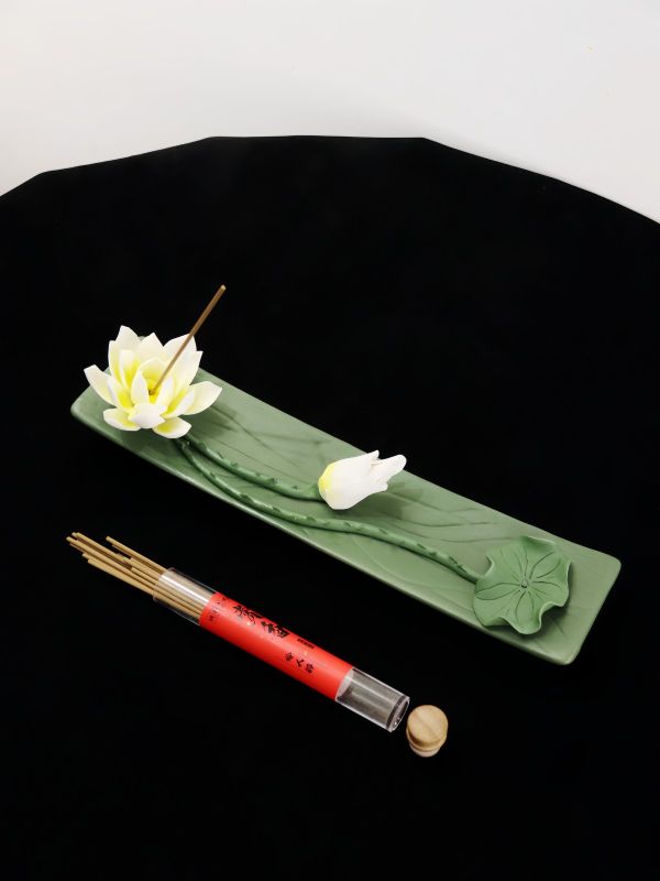 Tea Brand Delights VIPs with Custom Lotus Holder & Crab Sets for Annual Appreciation