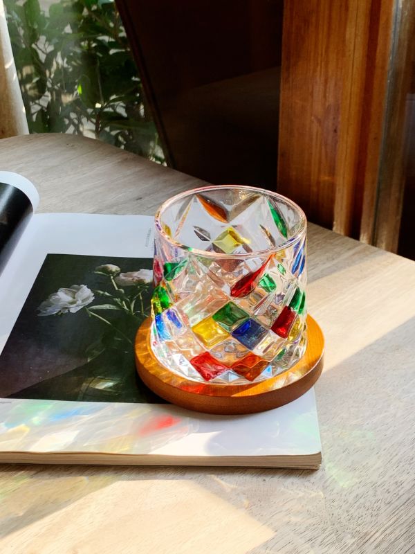  Painted Whisky Glass Set &ndash; Capturing Light & Flavor in Every Sip