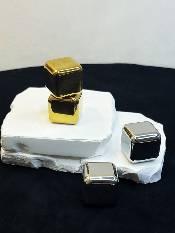 Eco-Stainless Ice Cubes &ndash; ESG-Friendly Reusable Cooler for All Seasons