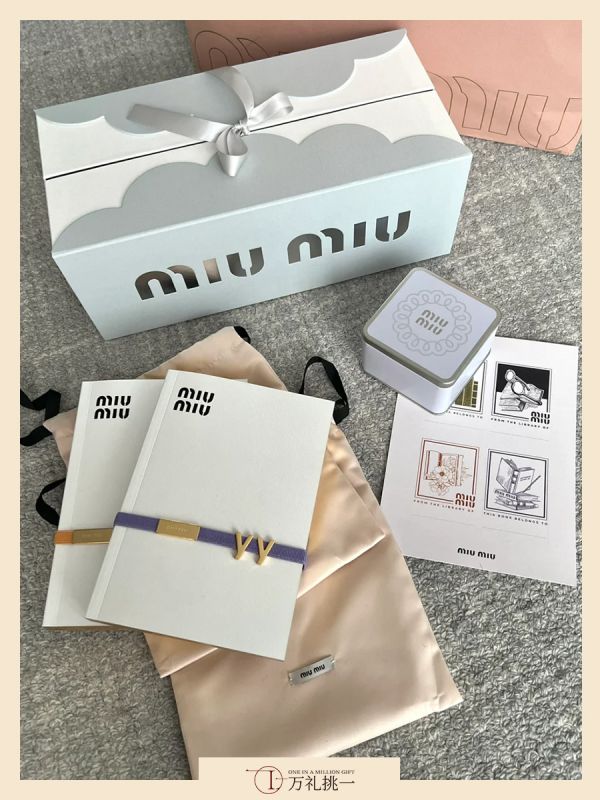 Custom Pastel Tin Mooncake Hamper Supplier &ndash; MOQ 50pcs, Logo Printing, Tin Engraving, Artbook Customisation & Sample