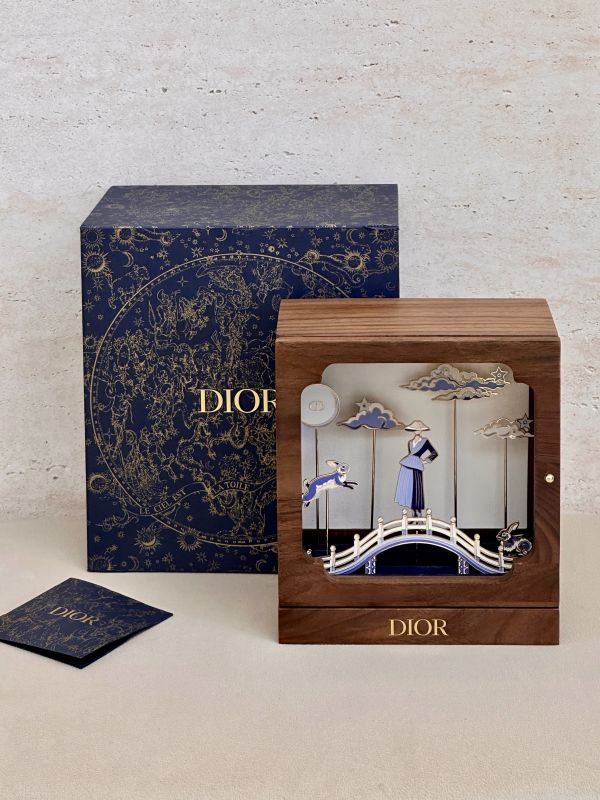 DIOR Mid-Autumn Shadow Puppet Lantern Box &ndash; Heritage Craft & Lunar Elegance