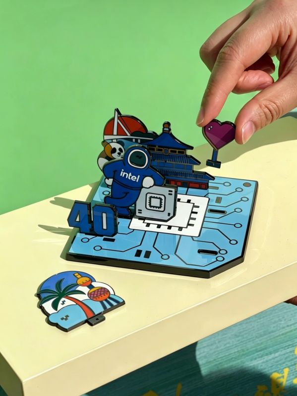 Custom Tech Pin Set &ndash; Engraving, MOQ & Fast Delivery