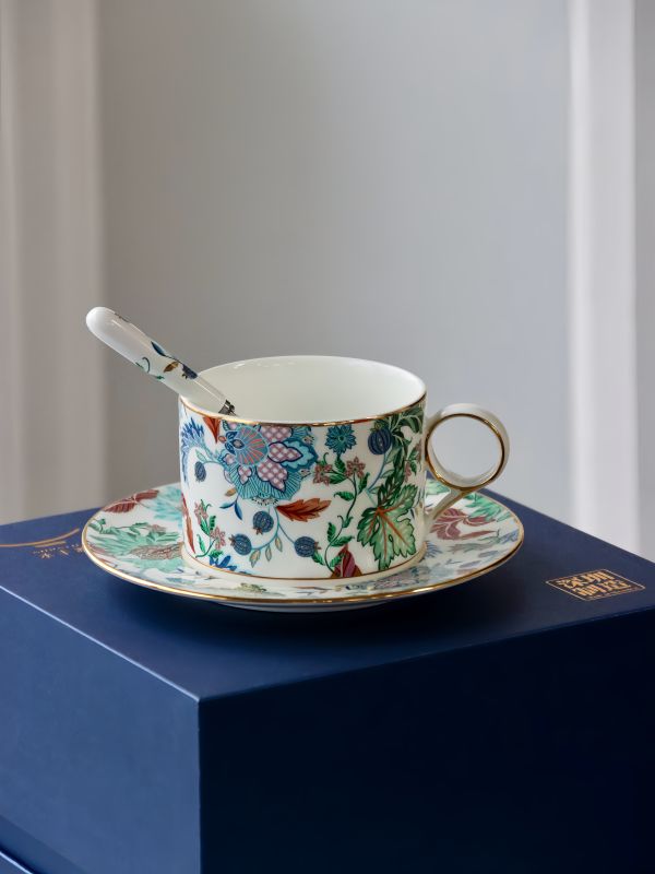 Ceramic Coffee Cup Gift Box &ndash; Premium Corporate Gift