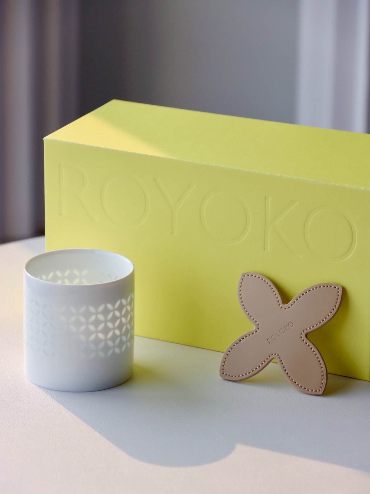 Custom Logo Linglong Porcelain &ndash; Engraved Base, Branded Box
