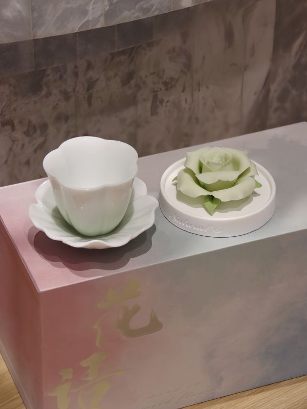   Custom Porcelain Flower Tea Set for Mid-Autumn Gala &ndash; Corporate Gift Supplier Singapore