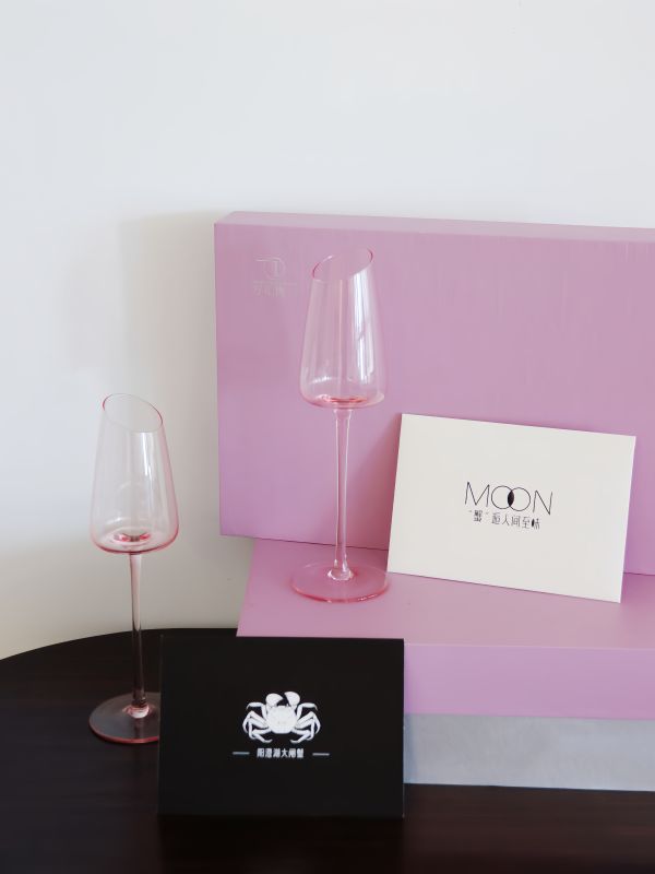 Custom Pink Champagne Flutes & Crab Voucher Gift Set Bulk Order