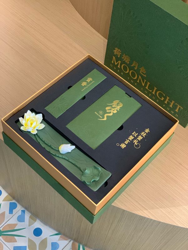 Lotus Incense & Crab Voucher Gift Box