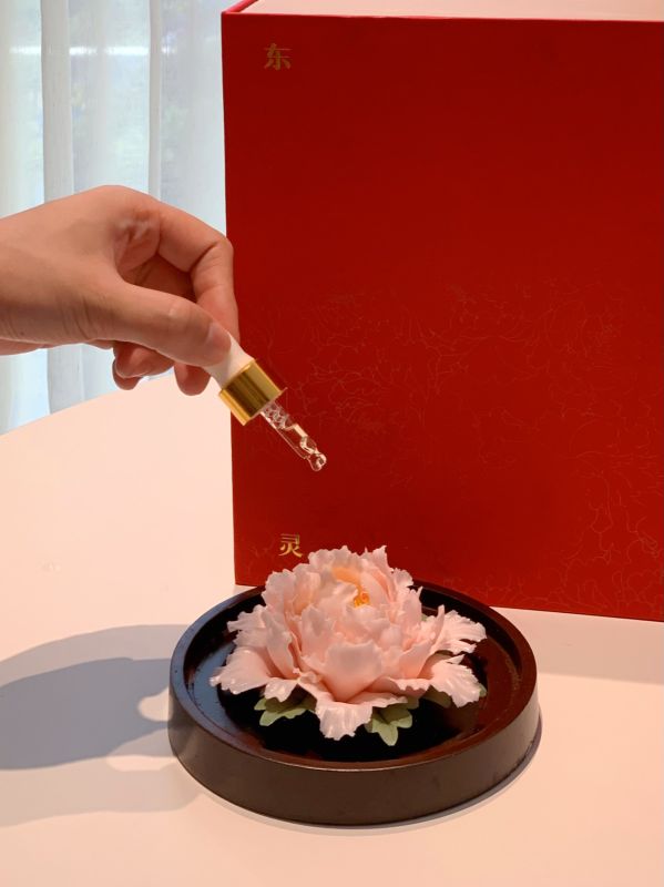 Personalised Peony Porcelain Flower & Crab Hamper for Corporate Gifting