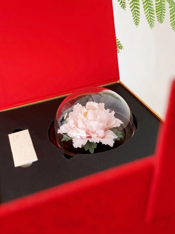 How to Order Custom Chinese Red Porcelain Flower & Crab Voucher Set for Business Gifting
