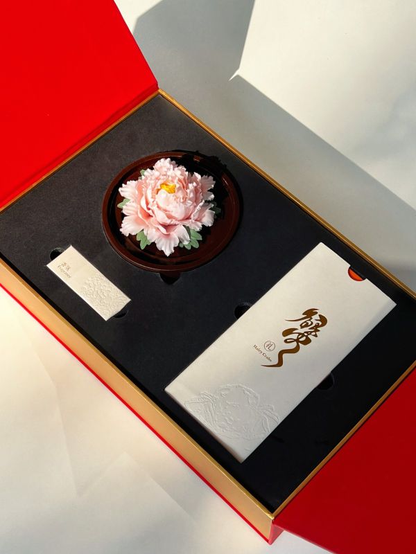 Custom Filigree Peony Gift Set with Crab Voucher for Singapore Annual Dinner &ndash; Bulk Order 500pcs