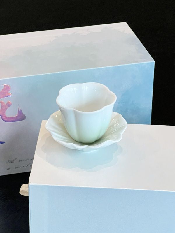  How Porcelain Aroma Gift Set Became Top Corporate Door Gift for Annual Dinner in Singapore