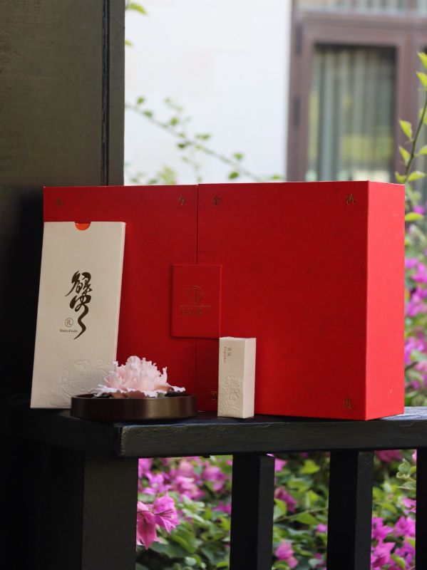 Low MOQ Porcelain Hamper for Corporate Bulk Orders