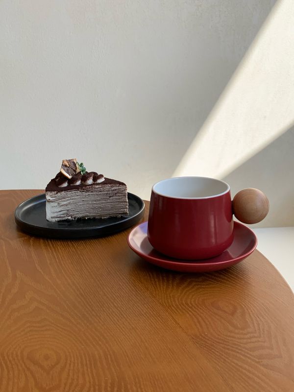 Round Handle Coffee Cup &ndash; Corporate Gift Elegance