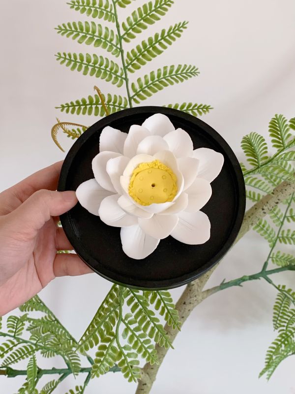 Porcelain Flower Aroma Diffuser Set