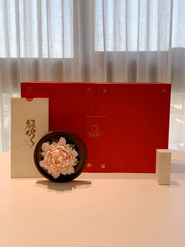 Custom Intangible Heritage Porcelain Flower & Crab Gift Set Bulk Order