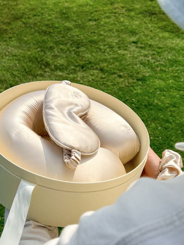 Silk Neck Pillow Gift Box Set