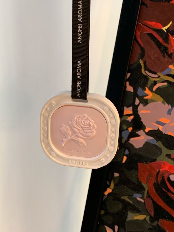 Staff Rose Plaster Gift