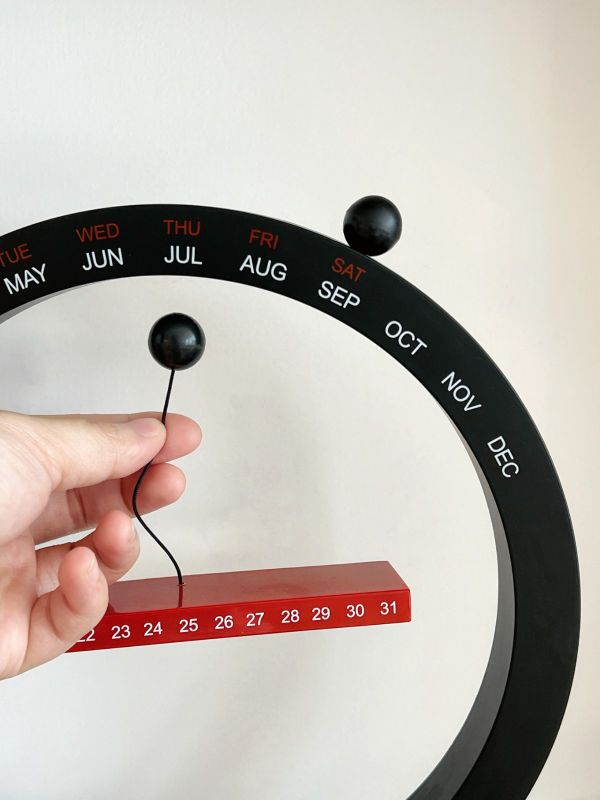 Premium Low Budget Magnetic Calendar