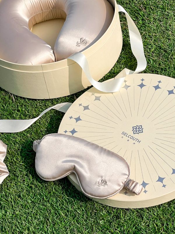 Silk Sleep Kit for Women&rsquo;s Self-Care