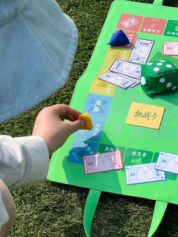 Festive Portable Game Set for Seasonal Celebrations