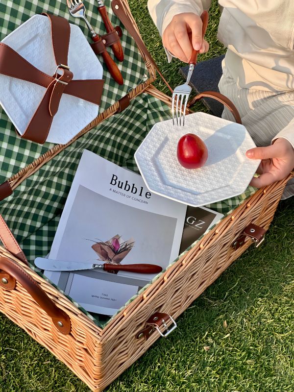 Wholesale Vine Picnic Basket Gift Set