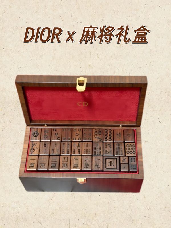 Valentino Mahjong Set Avant-Garde