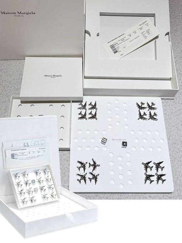 LV Backgammon Red Gold Monogram Gift