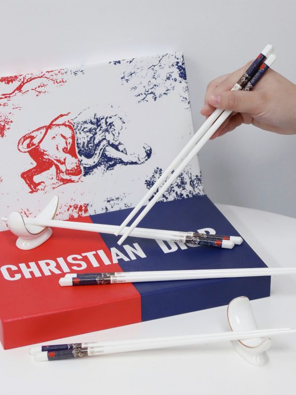  How a Michelin-Starred Restaurant Elevated Client Experience with Custom Ceramic Chopstick Gift Sets
