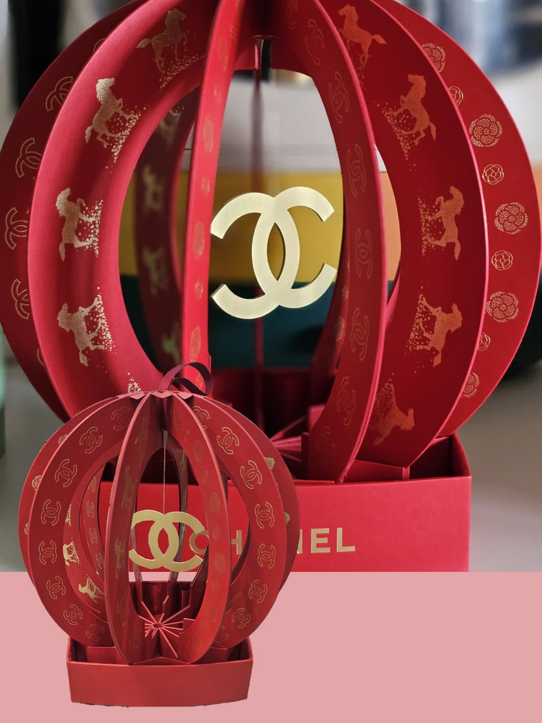 CHANEL Hollow Lantern Light Gift