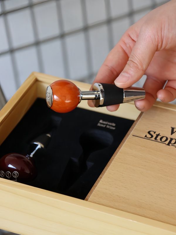 Gear Shift Wine Stopper Set