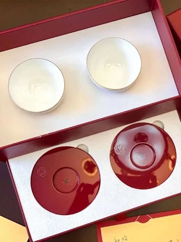  How a Singapore Luxury Hotel Enhanced Guest Experience with Custom Tableware Gift Sets