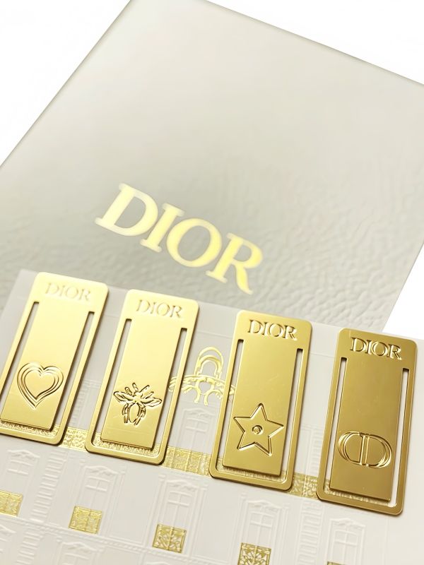 How a Singapore Publisher Strengthened Author Relationships with Custom Metal Bookmark Gift Sets