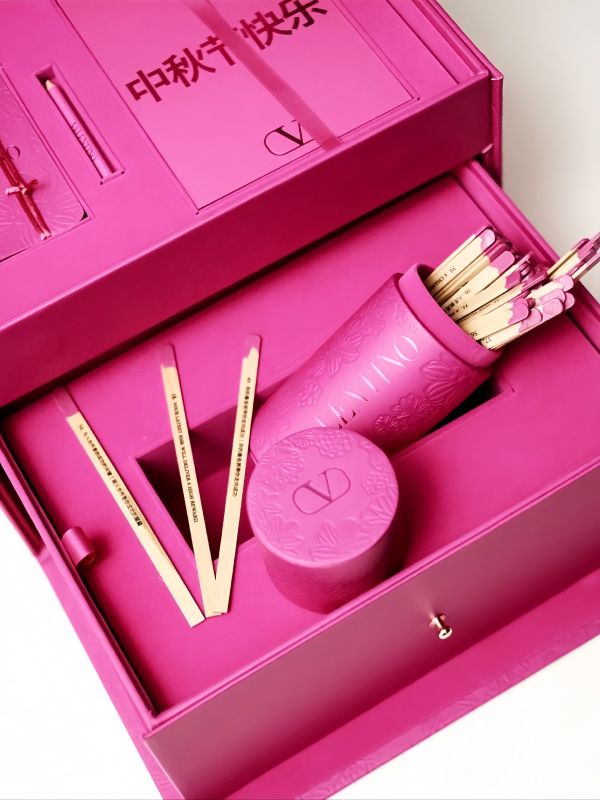  How a Singapore Private Bank Strengthened VIP Loyalty with Custom Pink Fortune Stick Gift Boxes