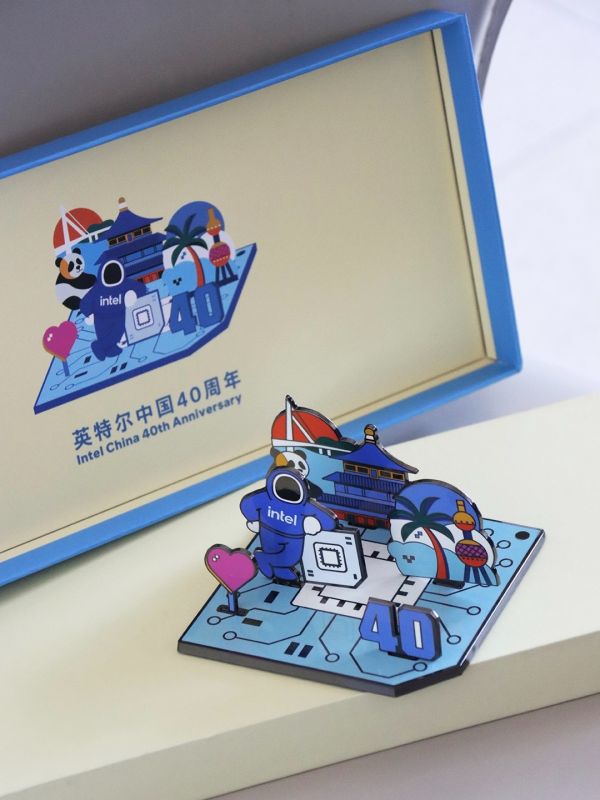 Festive Snack Tray &ndash; Seasonal Corporate Gift