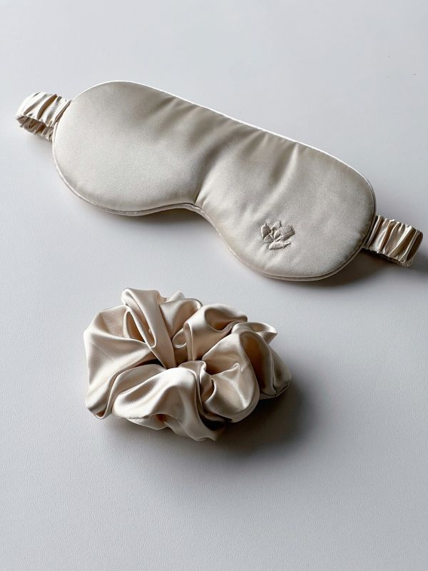 Luxury Executive Silk Travel Set Champagne Gold