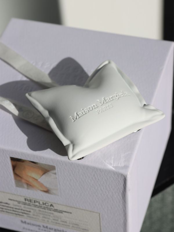 Pillow Gypsum Car Diffuser &ndash; Custom Logo Gift