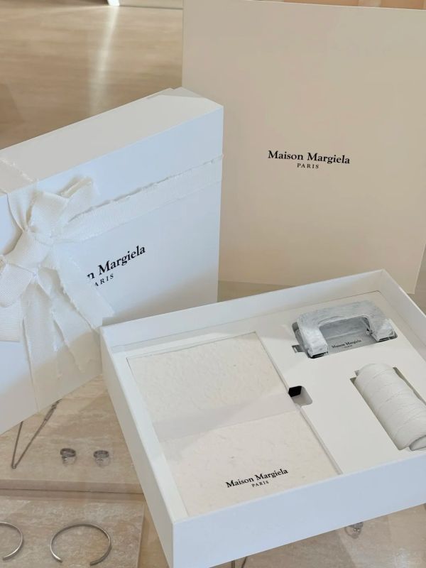 White Stitch Stationery Box &ndash; Maison Margiela Style