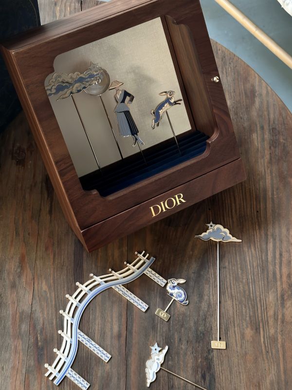 Chinese Shadow Lamp: Elegant Corporate Gift Box