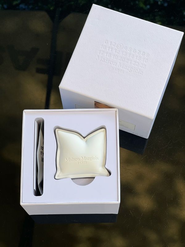 Custom Logo Scent Diffuser &ndash; Sensory Branding