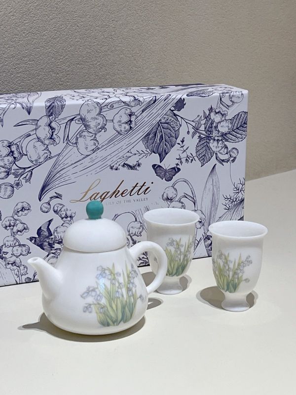 Corporate Gift  Custom Lily Tea Set for Annual Dinner in Singapore and Malaysia