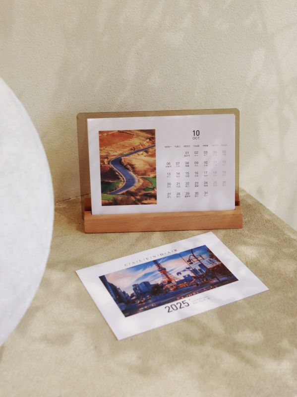 2026 Wooden Desk Calendar Set